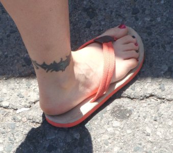 June-Flip Flop CU1.JPEG